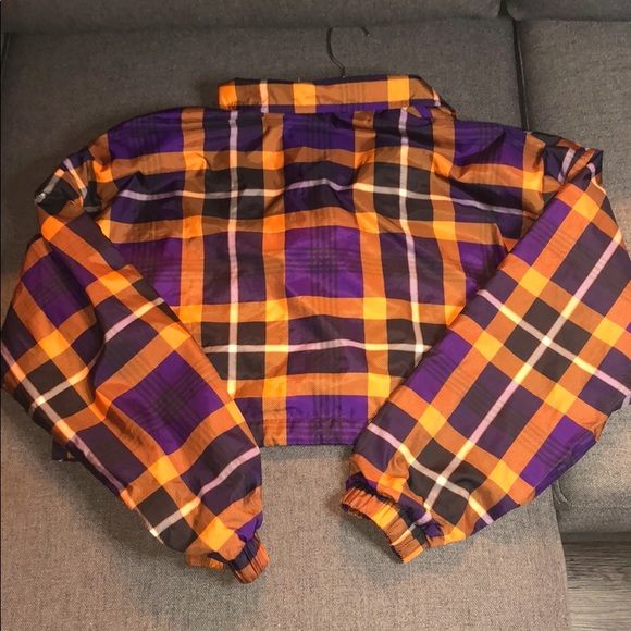 Crop Jacket - Picture 2 of 4